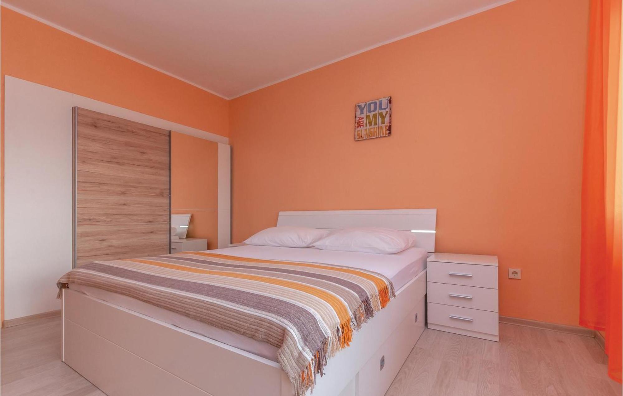 Cozy Home In Dolac With Kitchen Primošten Kültér fotó