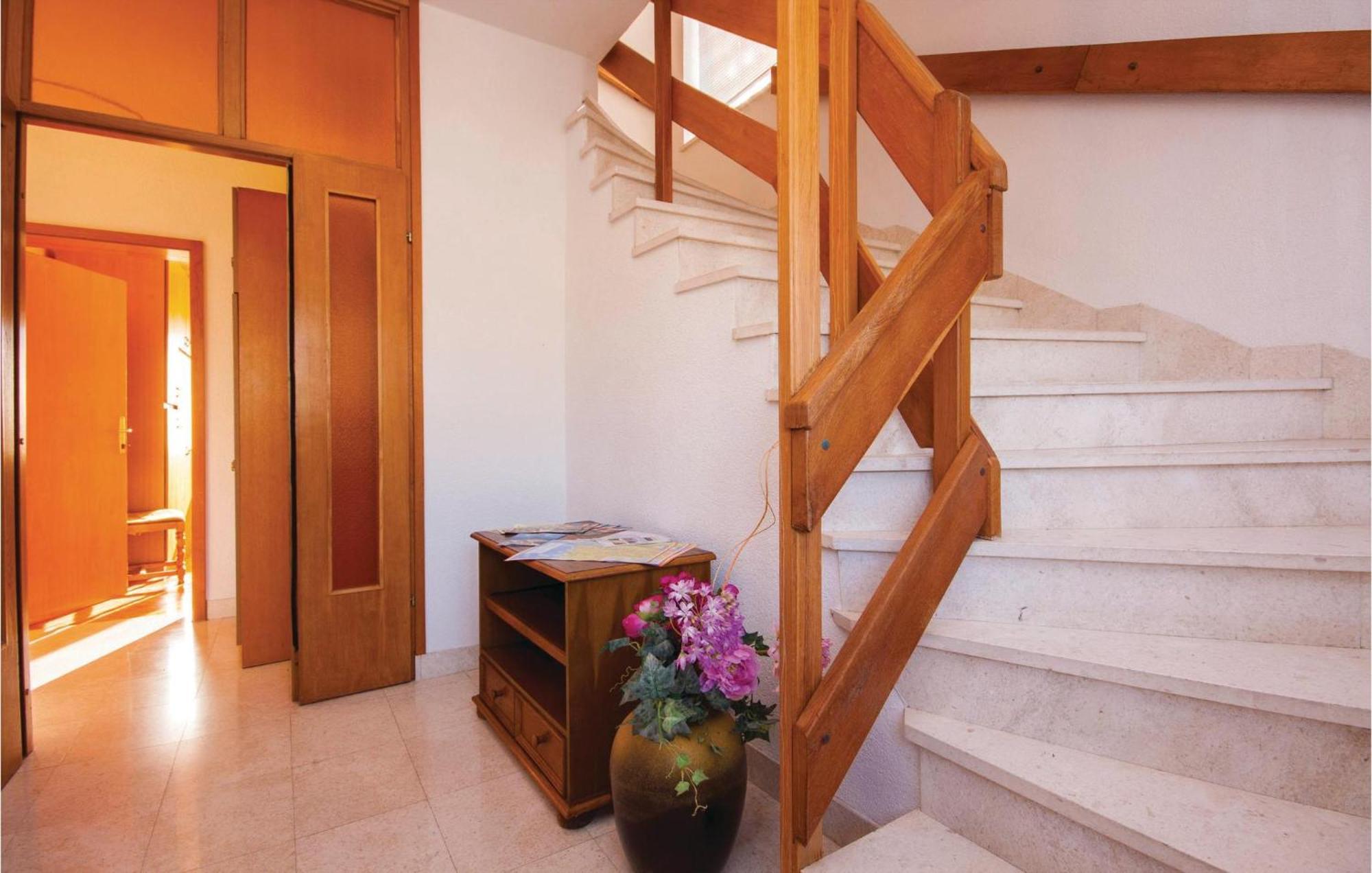 Cozy Home In Dolac With Kitchen Primošten Kültér fotó